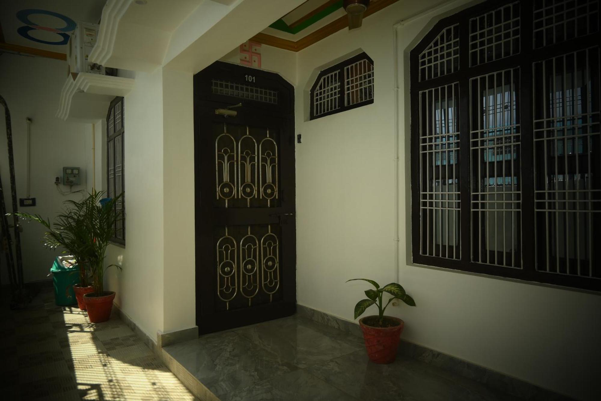 Shri Narayanam Guest House And Home Stay Ayodhya Exterior foto